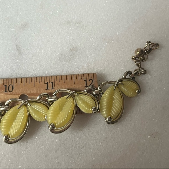 Marboux By Boucher Style #550 White Leaves Thermoset Silver Tone 1950s Necklace - Picture 11 of 16